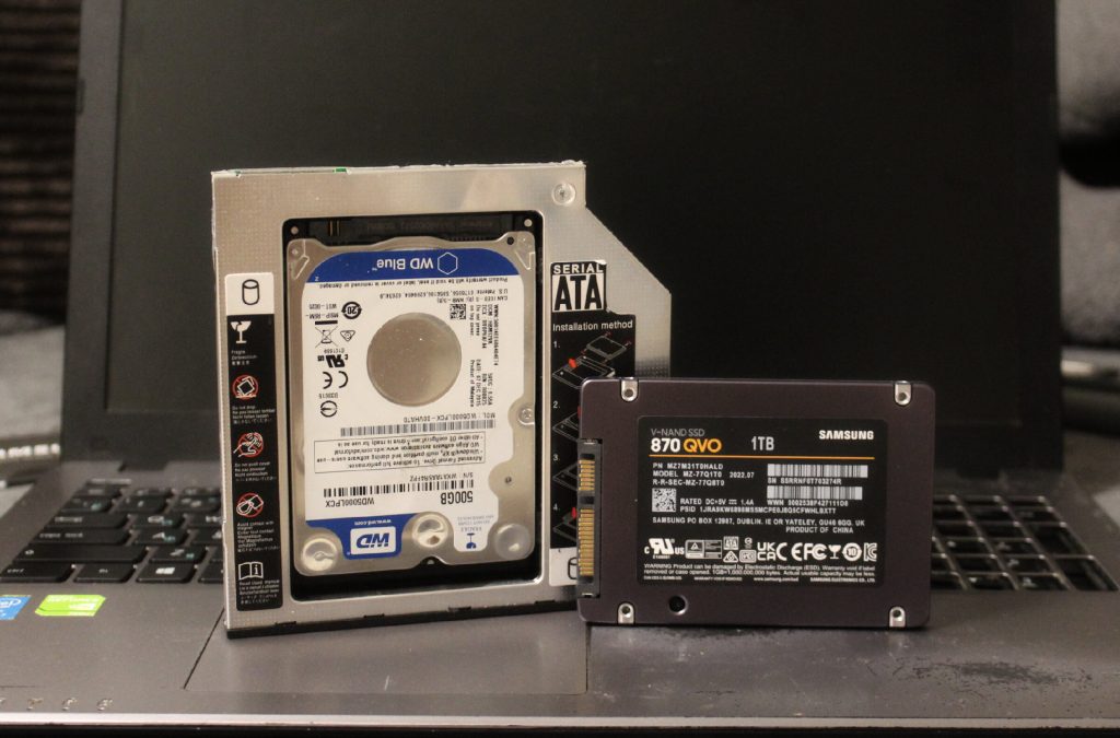 Установите SSD для ускорения ноутбука 3